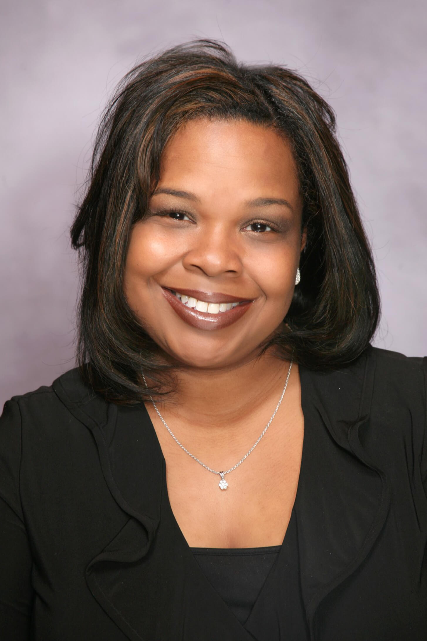 Angela Shumpert Headshot